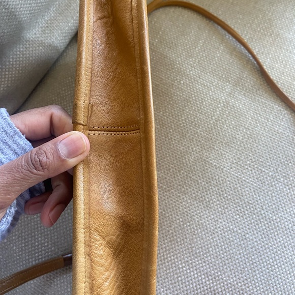 A coach 1970s purse with coach leatherware embossed. Light use. Camel colored. - Picture 6 of 9